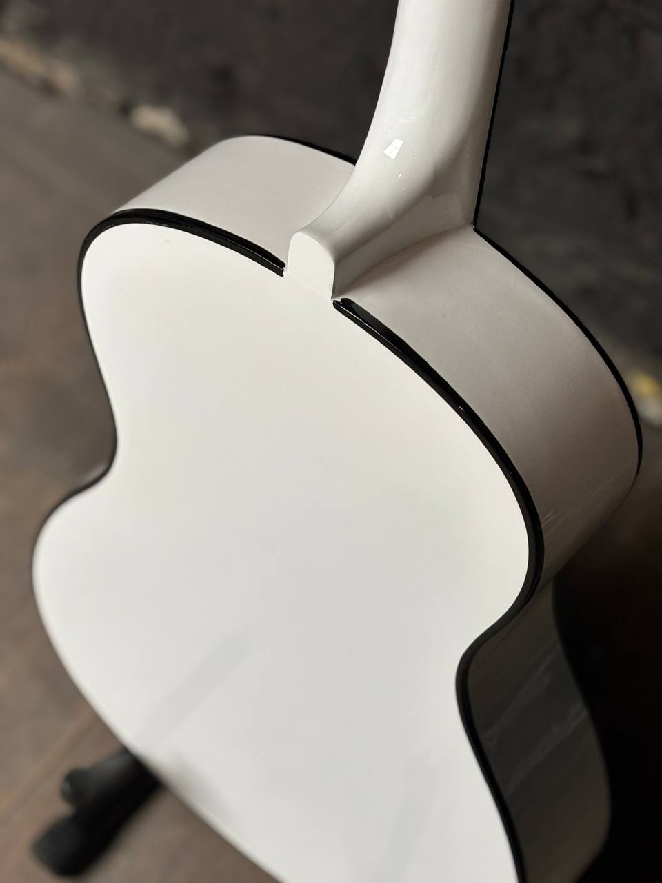 Белая Классическая Гитара для Начала Обучения - изображение 6
