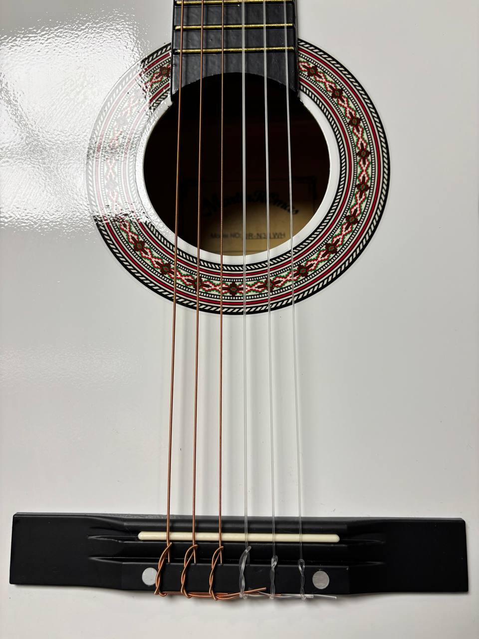 Белая Классическая Гитара для Начала Обучения - изображение 8