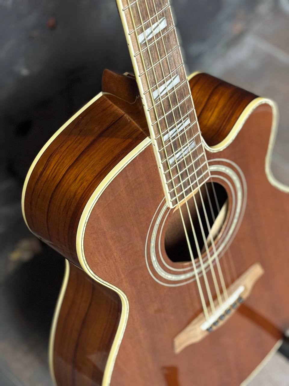 Акустическая Гитара из Красного Дерева - изображение 5
