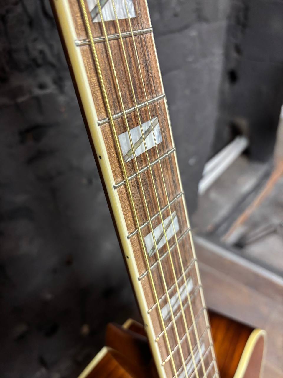 Акустическая Гитара из Красного Дерева - изображение 7