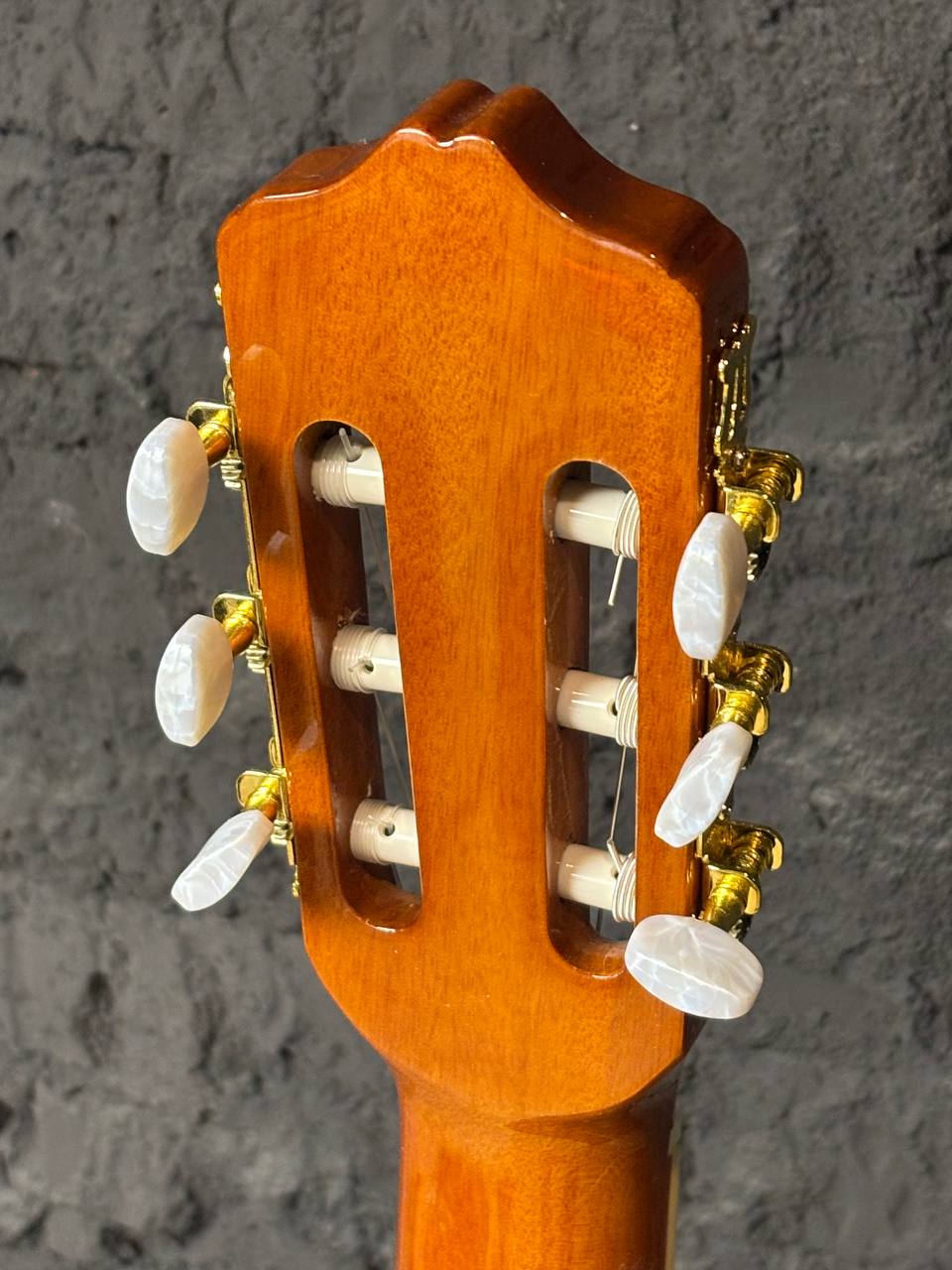 Классическая Гитара из Ели  - изображение 10