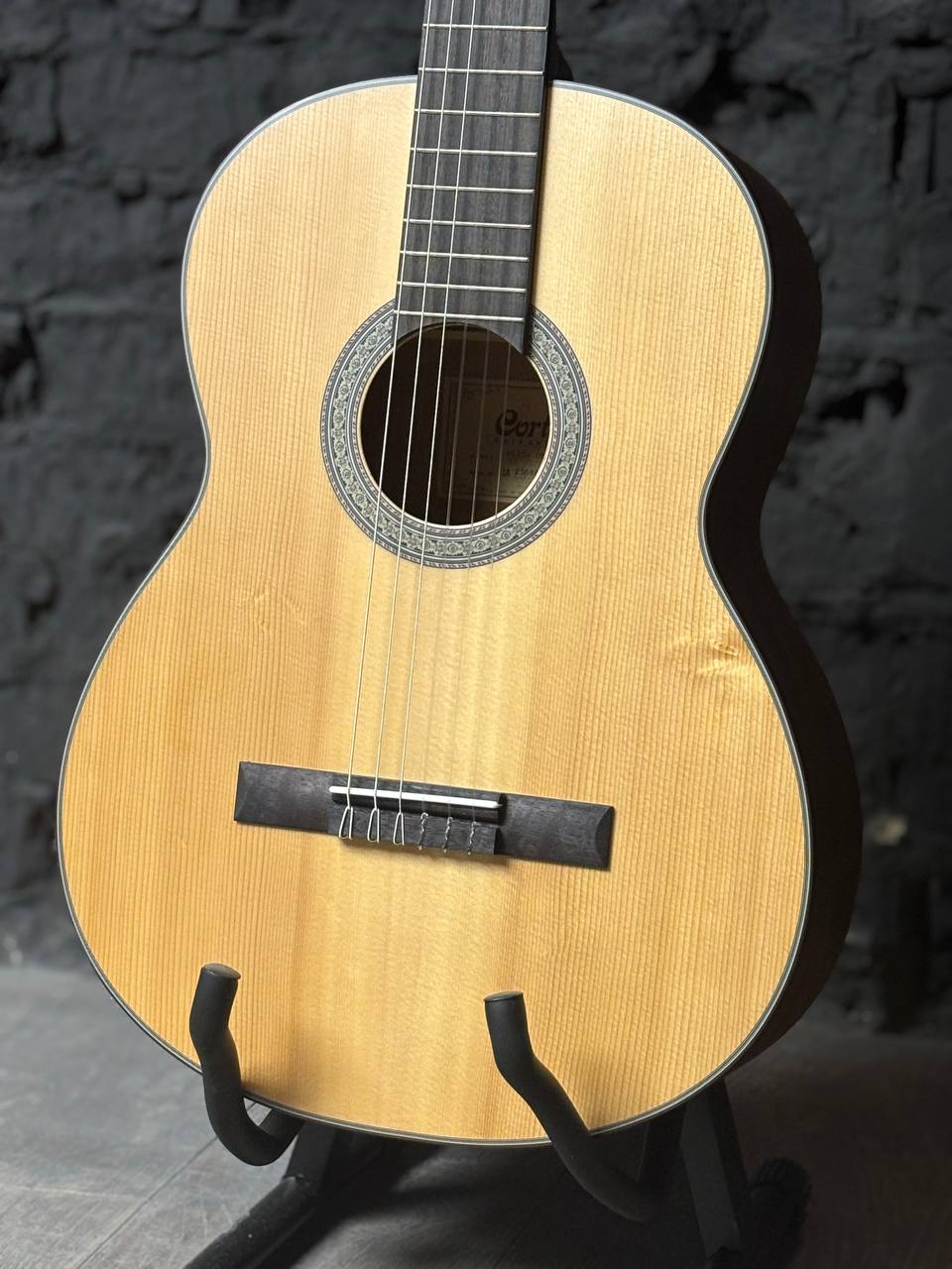 Классическая Гитара из Массива Ели - изображение 3