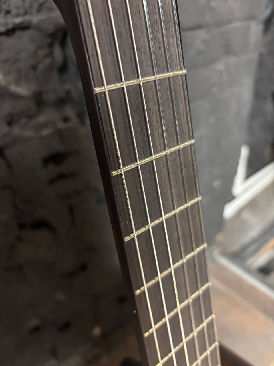 Классическая Гитара из Массива Ели - изображение 7