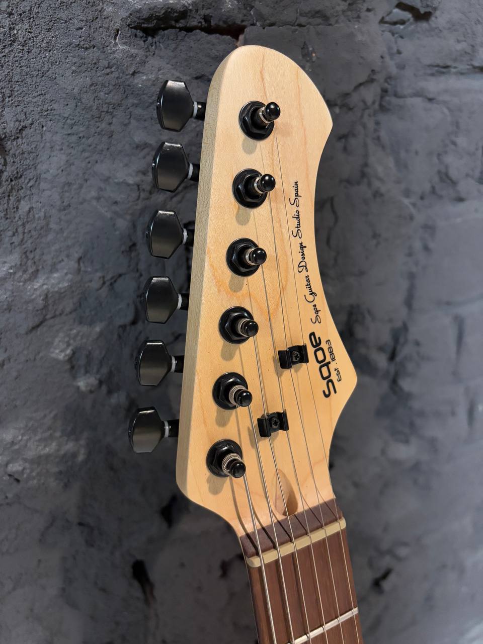 Гитара под Fender Stratocaster (Sqoe) - изображение 9