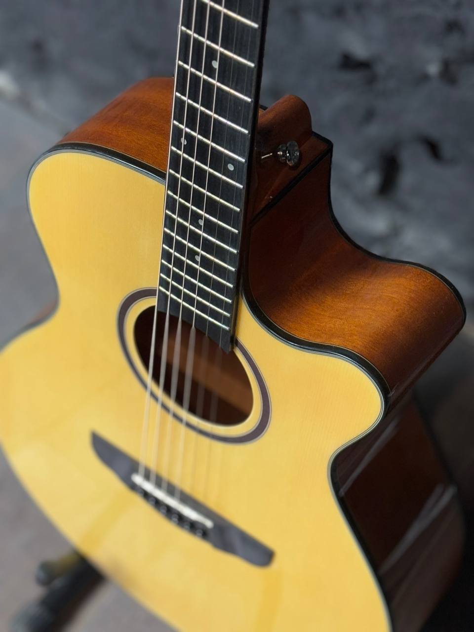 Акустическая гитара Deviser из Ели - изображение 5