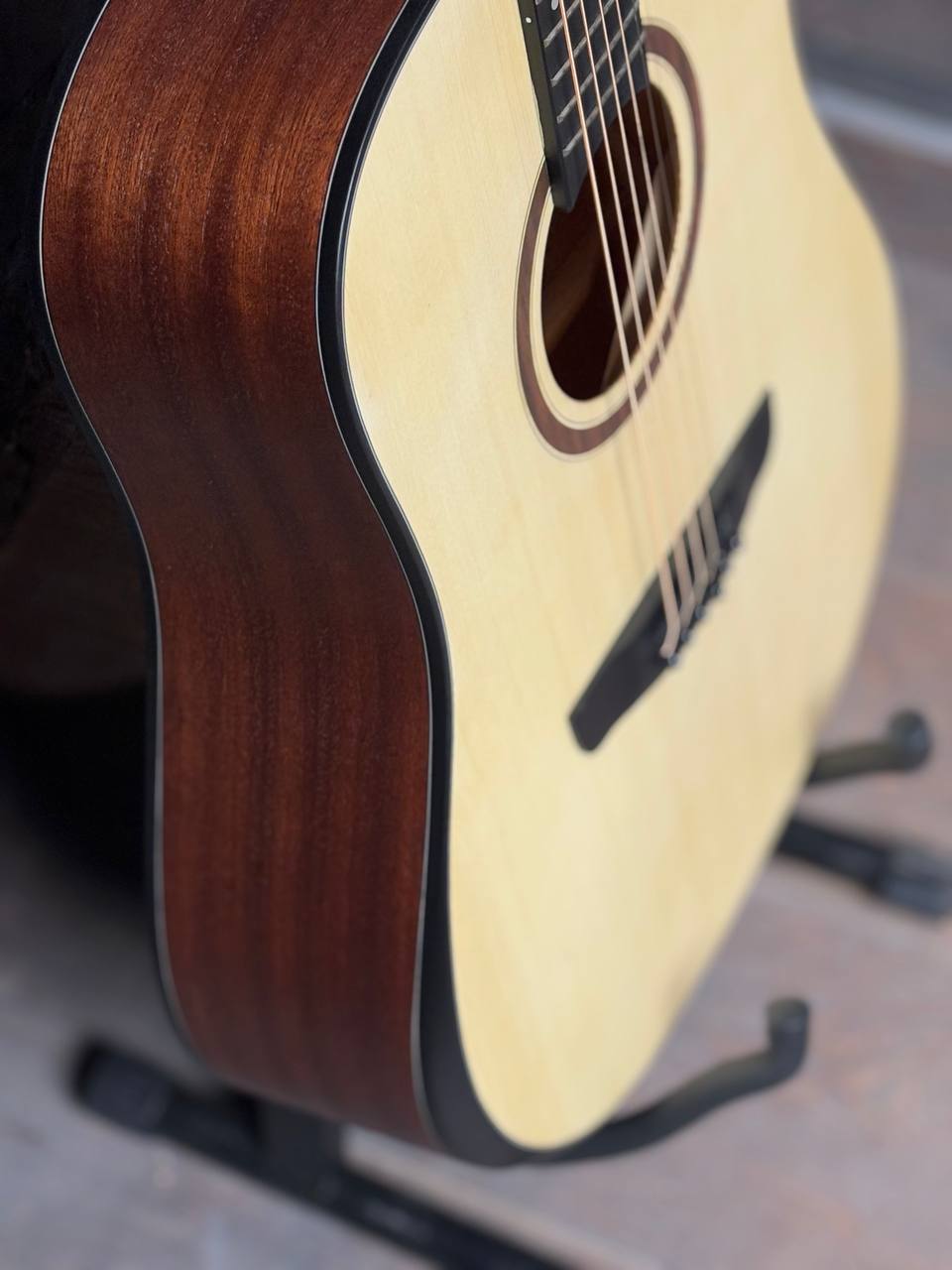 Акустическая гитара Дредноут из Ели с Чехлом - изображение 8