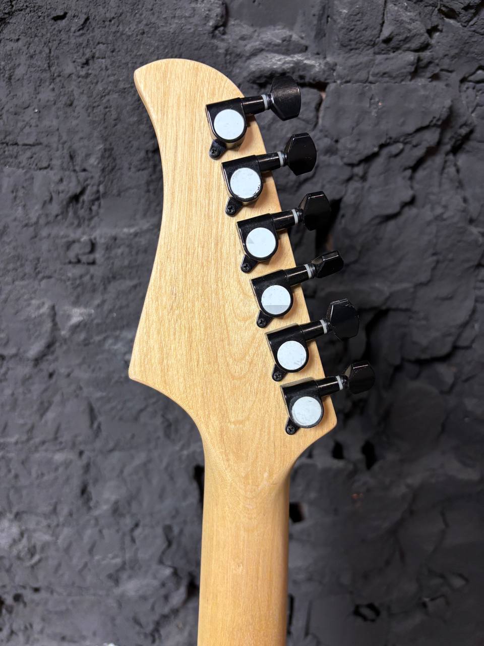 Белая Гитара под Fender - изображение 10